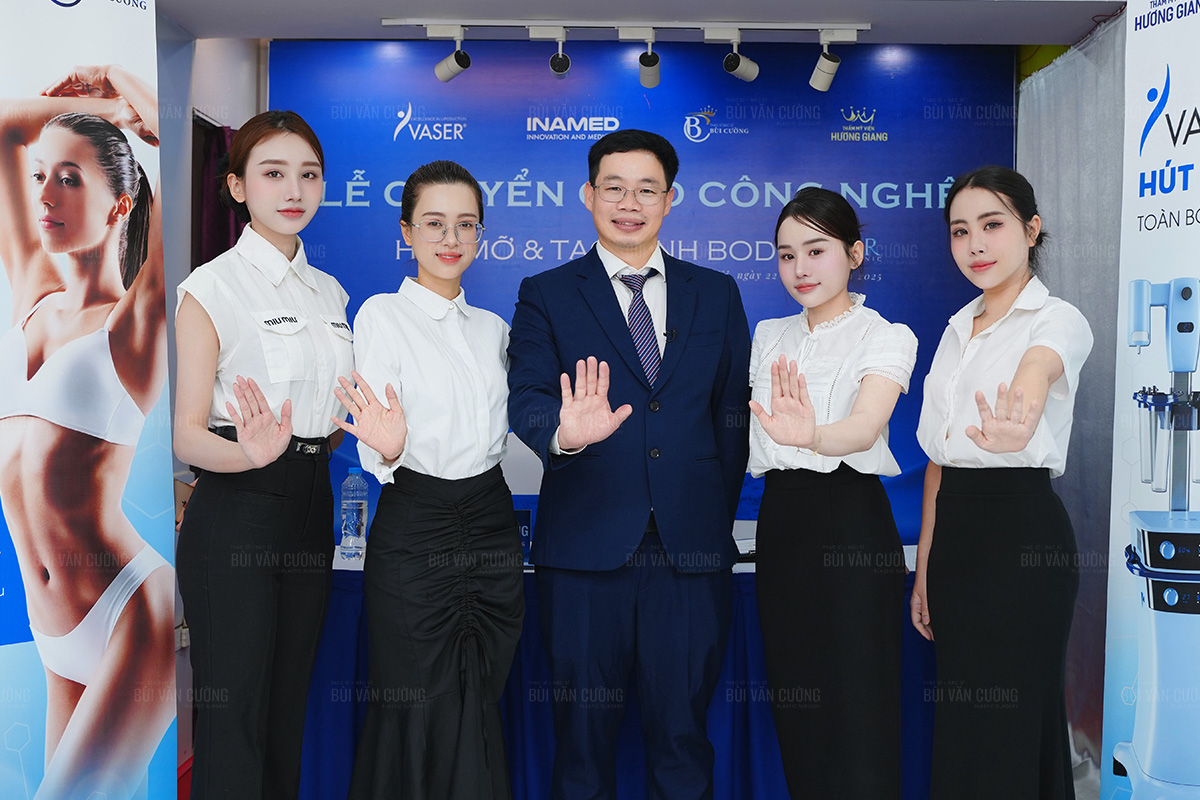 Ekip Trợ Lý Chuyên Môn - Cầu Nối Vững Chắc Giữa Khách Hàng & Bác Sĩ Bùi Cường